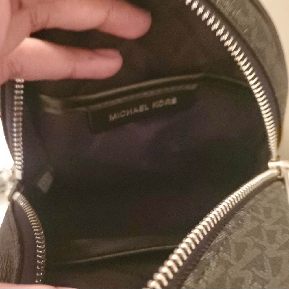 MICHAEL KORS RHEA BACKPACK - Picture 10 of 10